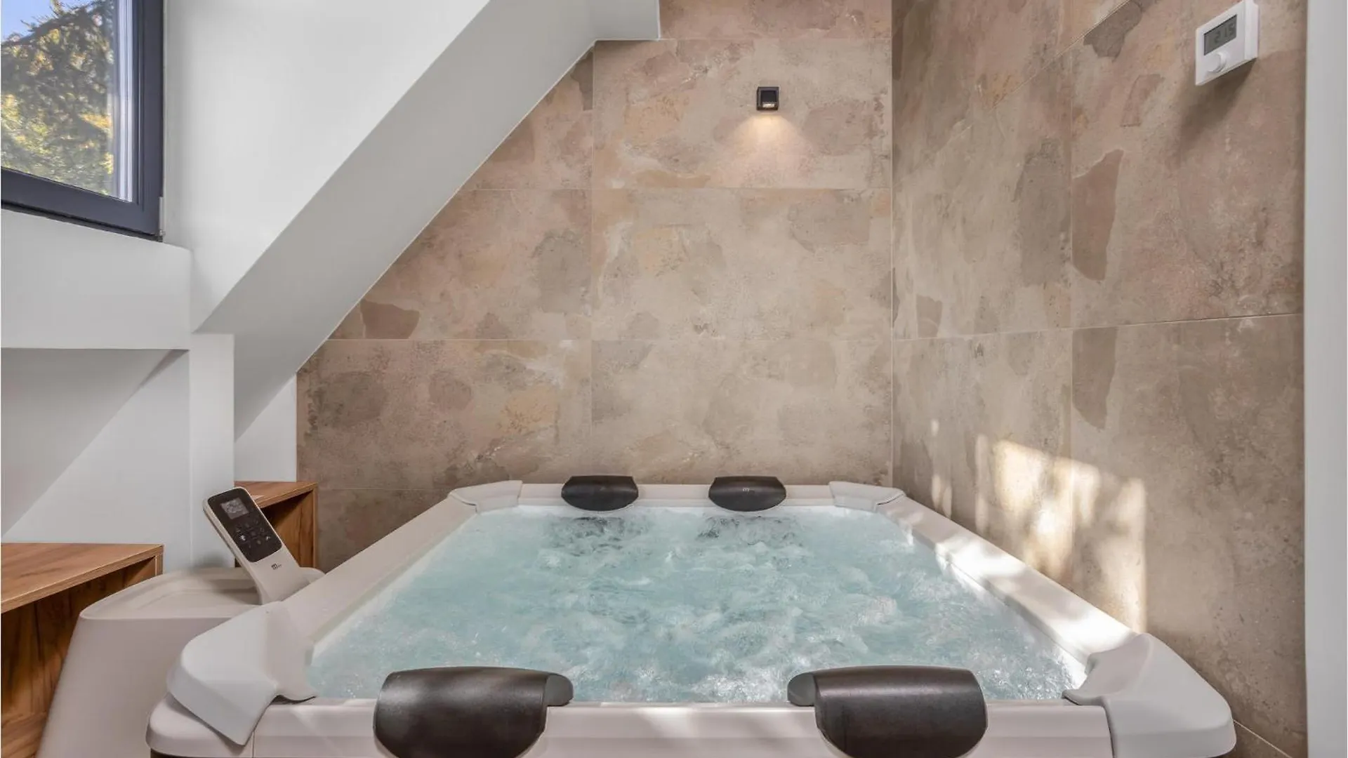Awesome Home In Stari Laz With Kitchen Croatia